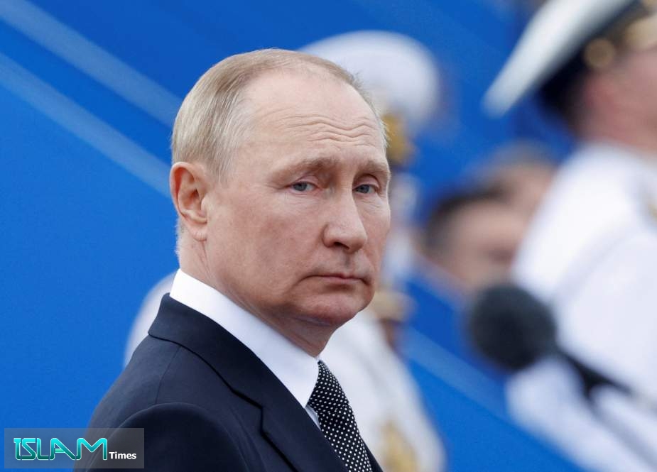 Putin Says Russian Navy to Get New Hypersonic Missiles Soon