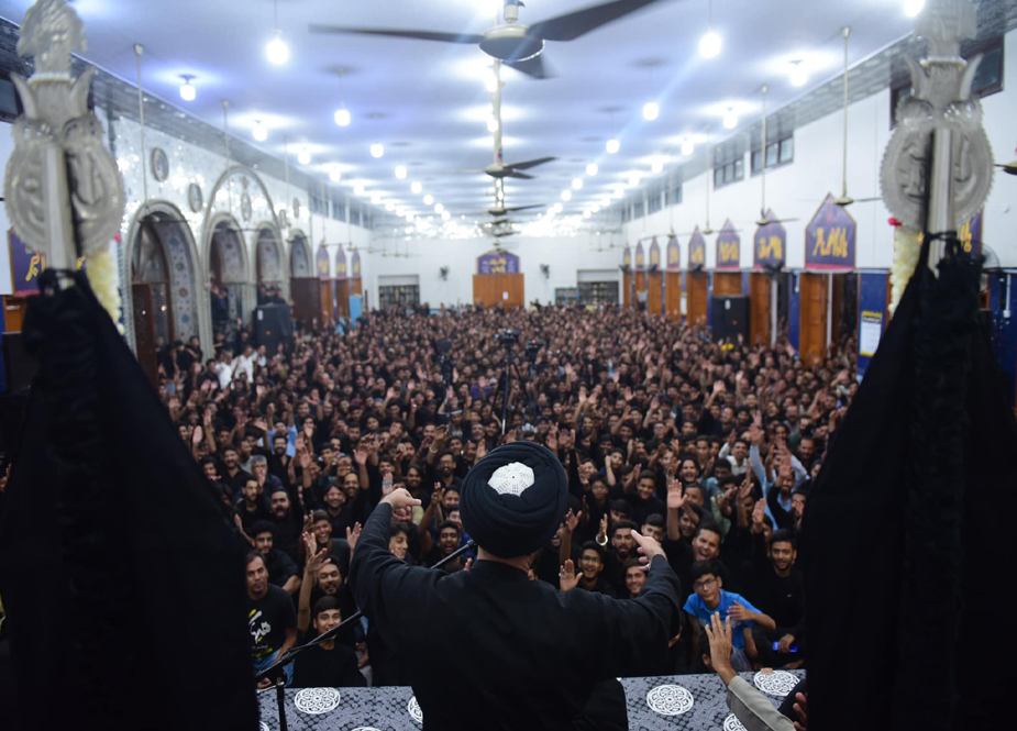 محرم الحرام میں عشرہ مجالس کا انعقاد، علامہ علی رضا رضوی کے خطاب میں ہزاروں عزاداروں کی شرکت