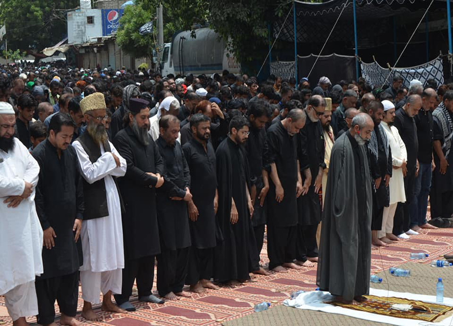 کراچی میں یوم عاشور پر شیعہ، بریلوی، دیوبندی، اہلحدیث ایک صف میں کھڑے ہوگئے