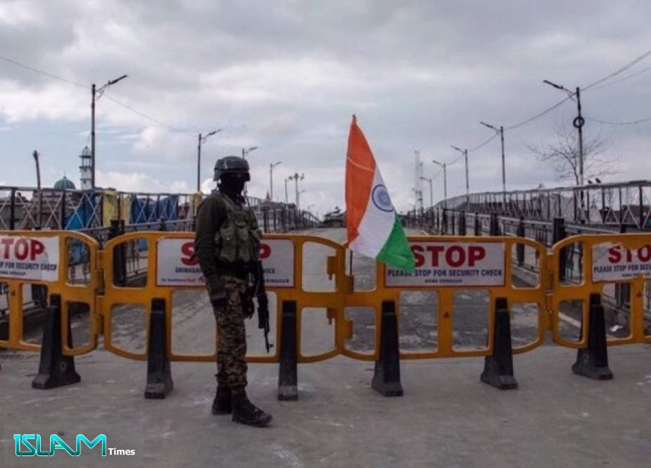 India Forces Kashmiris to Hoist its Flag ahead of Independence Day