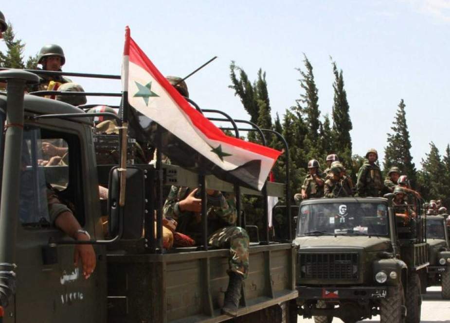 رتل عسكري للجيش السوري يتوجه إلى خطوط التماس في ريف الرقة
