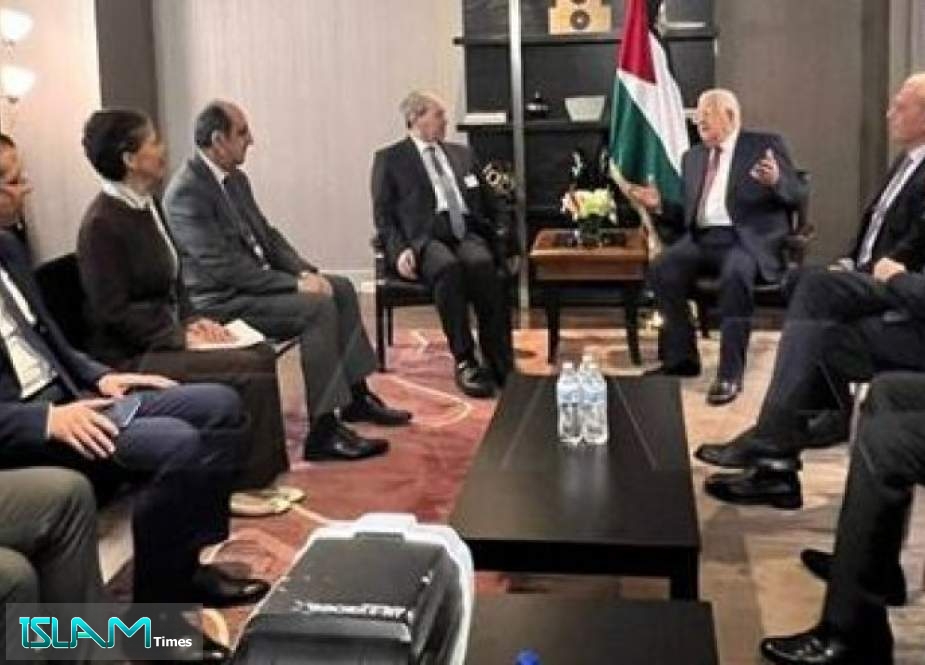 المقداد يلتقي رئيس السلطة الفلسطينية في نيويورك