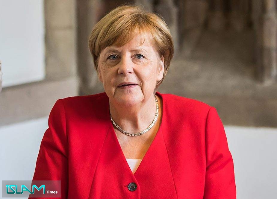 Merkel: Putinin sözləri ciddi qəbul edilməlidir!