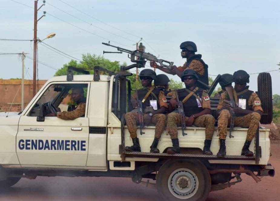 برکینا فاسو، فوجی افسران نے اپنے ہی کمانڈر کو عہدے سے برطرف کر دیا
