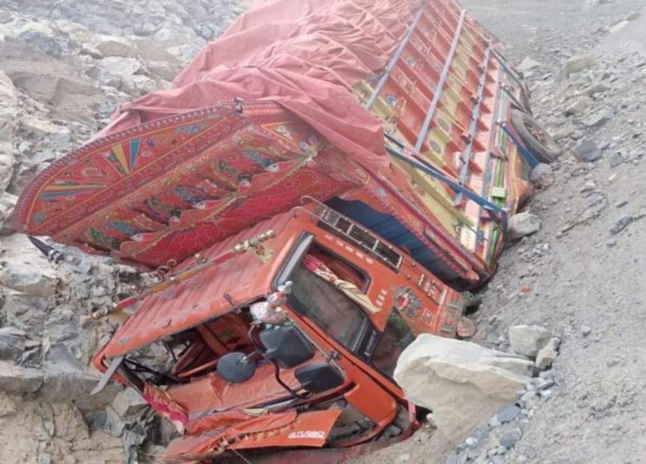 ڈی آئی خان میں ٹریکٹر اور ٹرک میں تصادم، 11 افراد جاں بحق