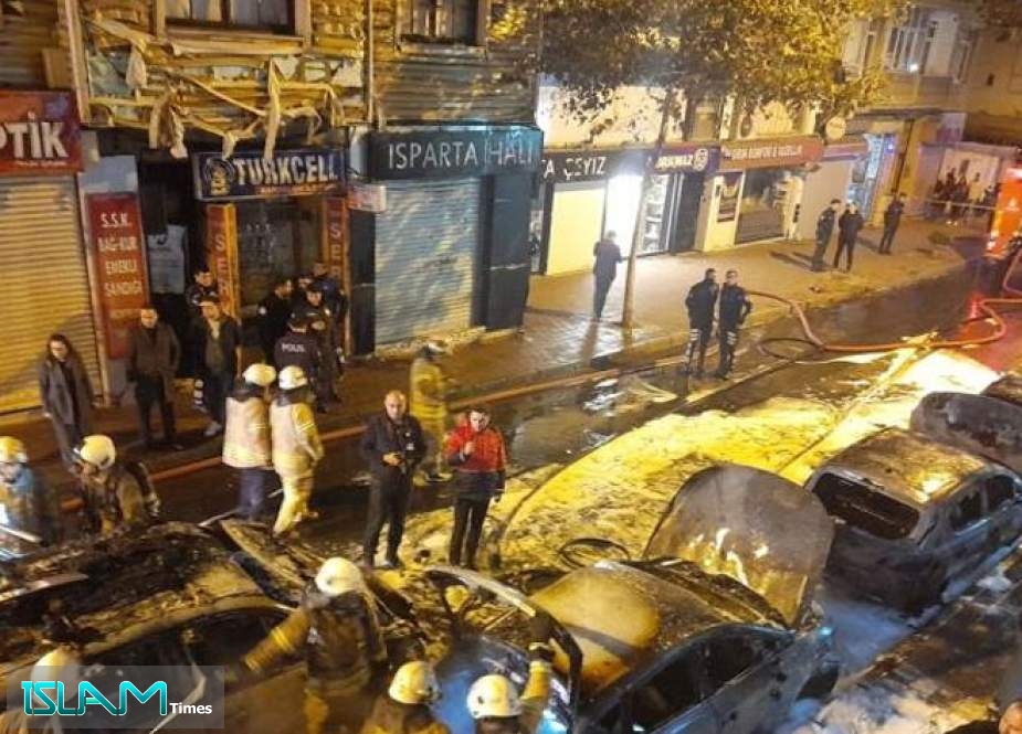 Istanbul, Explosion Set Cars on Fire - Islam Times