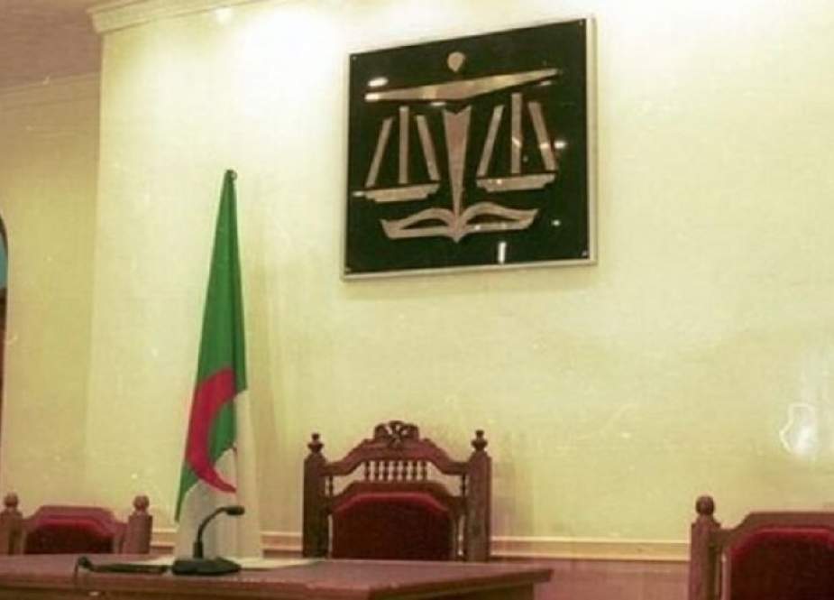 الجزائر.. وزير العدل يكشف عن زيادة حالات الخلع في البلاد