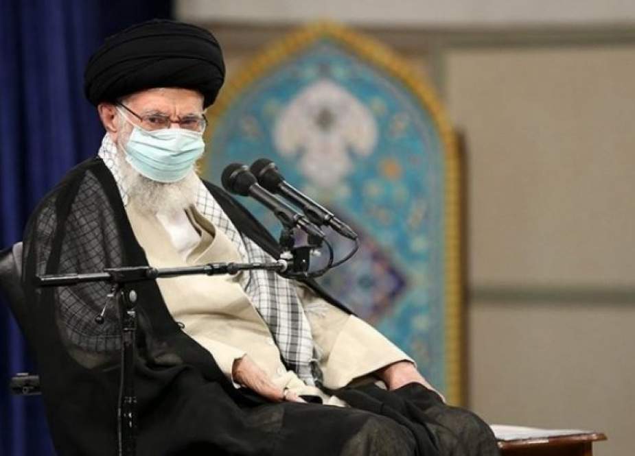 قائد الثورة: تقدم الجمهورية الإسلامية الإيرانية يجهض المنطق الليبرالي للديمقراطية
