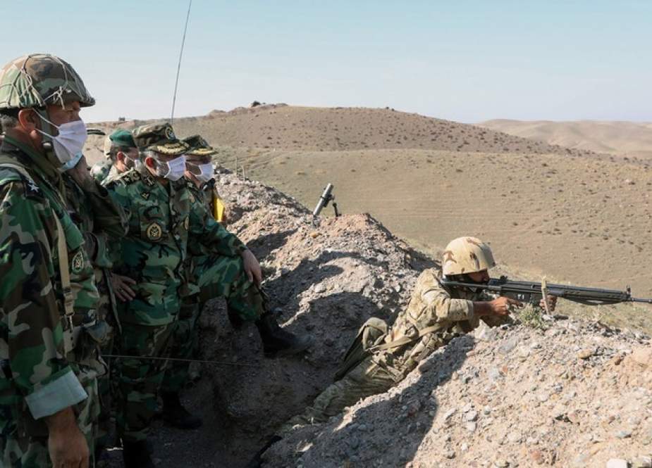 الحرس الثوري يعلن تعزيز قوات في شمال غرب إيران