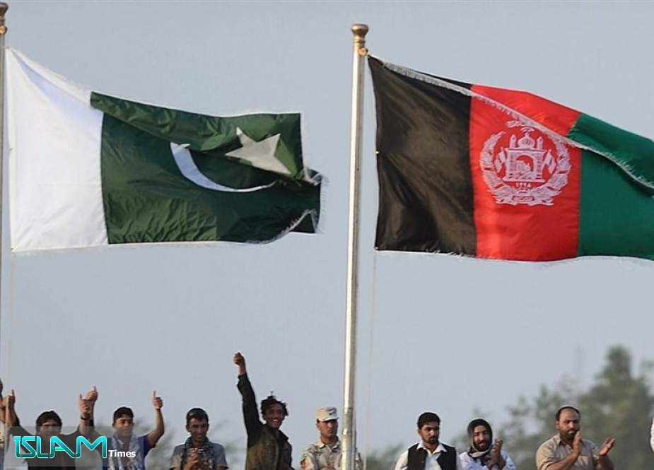 Pakistan Reopens Border with Afghanistan Shut over Shooting