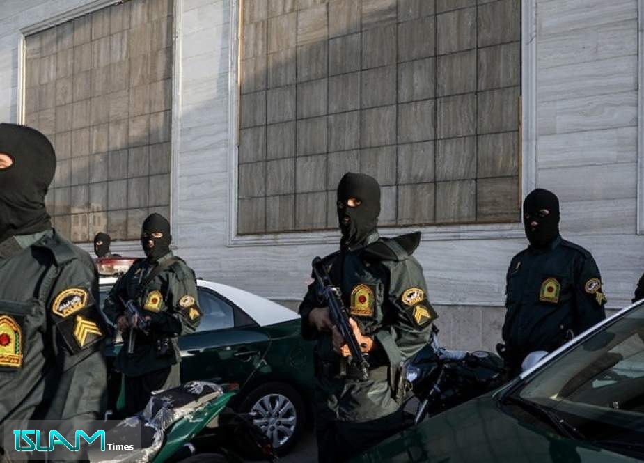 Police Arrest Two Terrorists in Tehran, Foil Plan to Carry Out Suicide Attacks