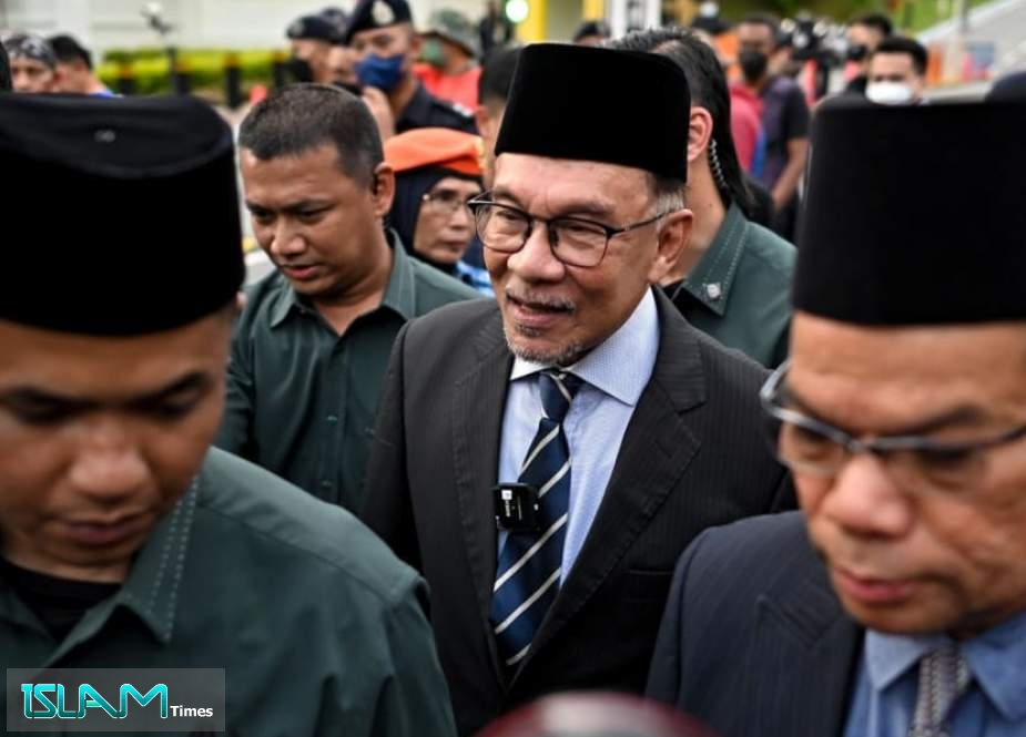 Anwar Ibrahim Makes History as Tenth Malaysian Prime Minister