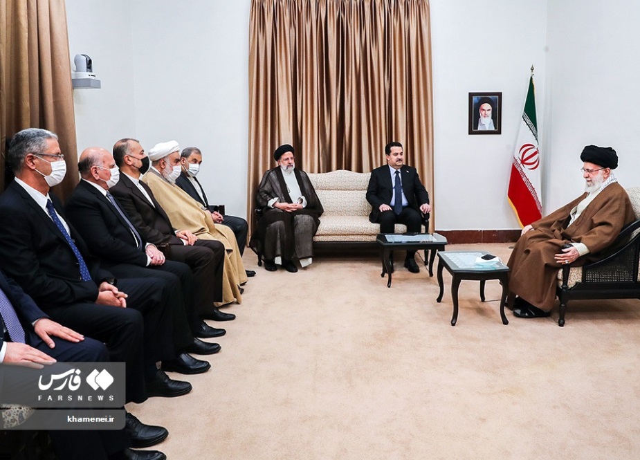 تہران میں رہبر معظم انقلاب اسلامی سے عراقی وزیراعظم کی ملاقات