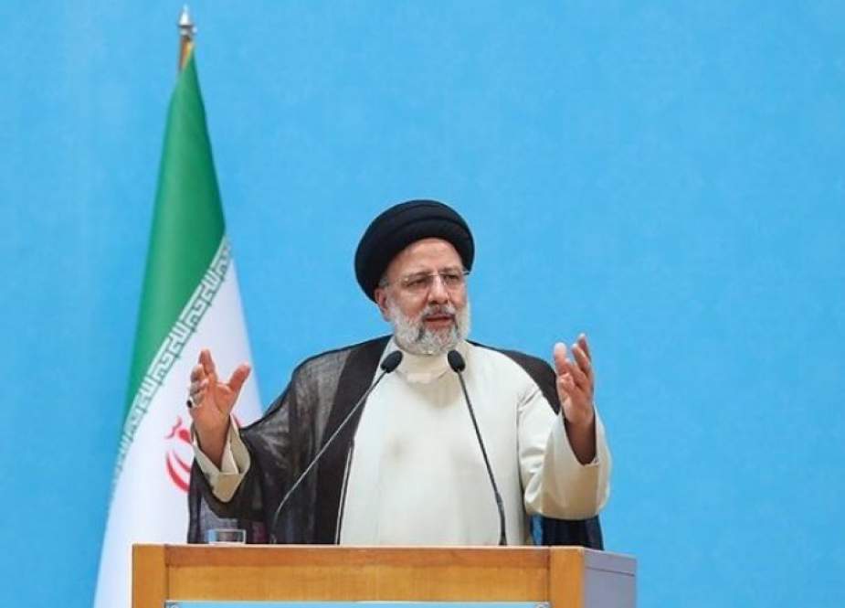 رئيسي : الشعب الايراني هزم العدو وسيواصل هزيمته