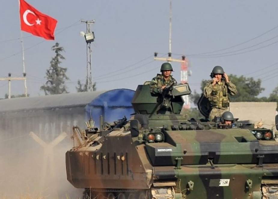 تركيا تجدد قصفها على بلدة أبو راسين بريف الحسكة السوري