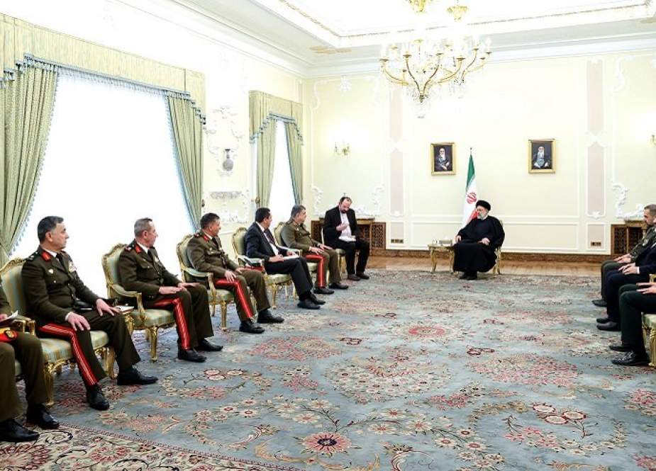 رئيسي: إيران مستعدة للوقوف إلى جانب سوريا في إعادة الإعمار
