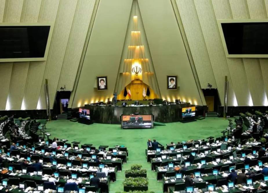 Parlemen Iran Memperingatkan Tanggapan 