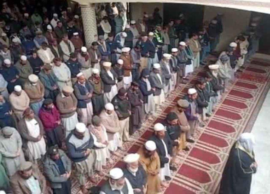 پشاور، پولیس لائنز مسجد میں خودکش دھماکے کے بعد پہلی نماز جمعہ
