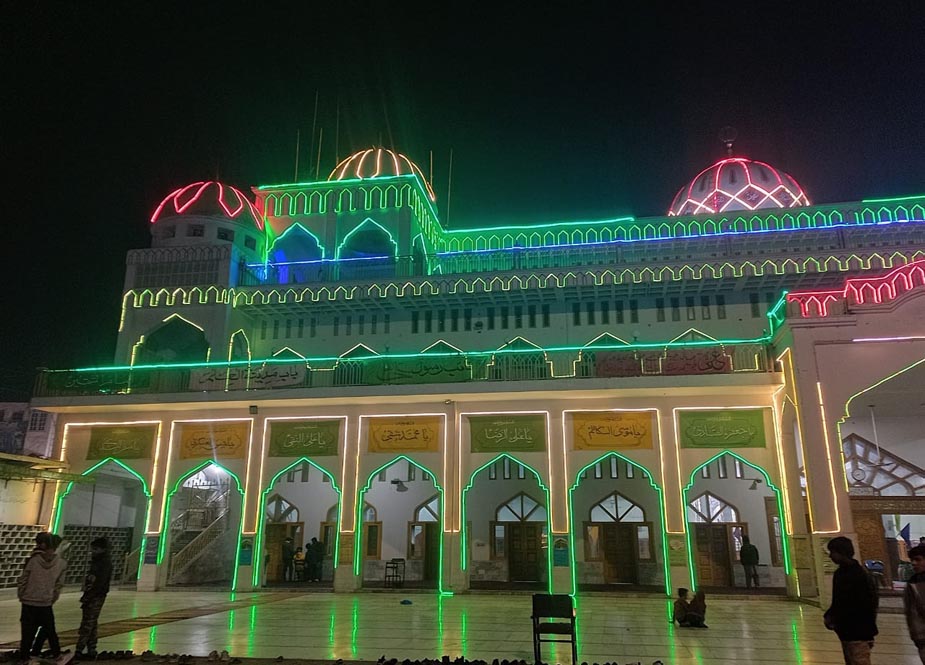 جامع مسجد پر چراغاں کا منظر