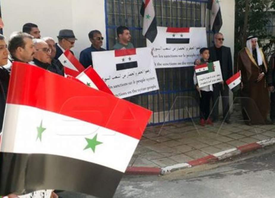 السفارة السورية في الجزائر تنظم وقفة تضامنية مع الشعب السوري