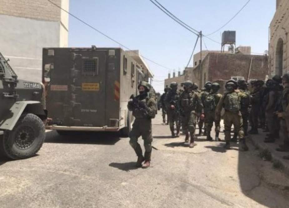 اعتقالات صهيونية في مناطق متفرقة بالضفة