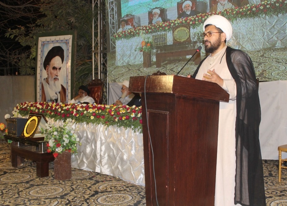 جامعۃ المصطفی العالمیہ کے سربراہ ڈاکٹر علی عباسی کی کراچی کے سالانہ قرآن و حدیث مقابلوں کی اختتامی تقریب میں شرکت