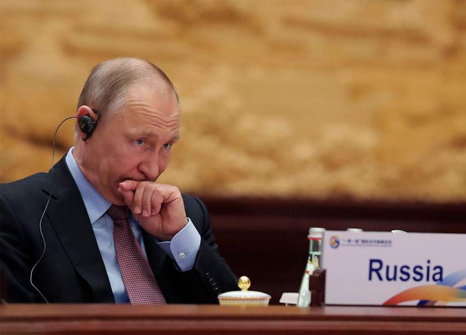 Putin: Rusiya yaşamaq uğrunda mübarizə aparır!