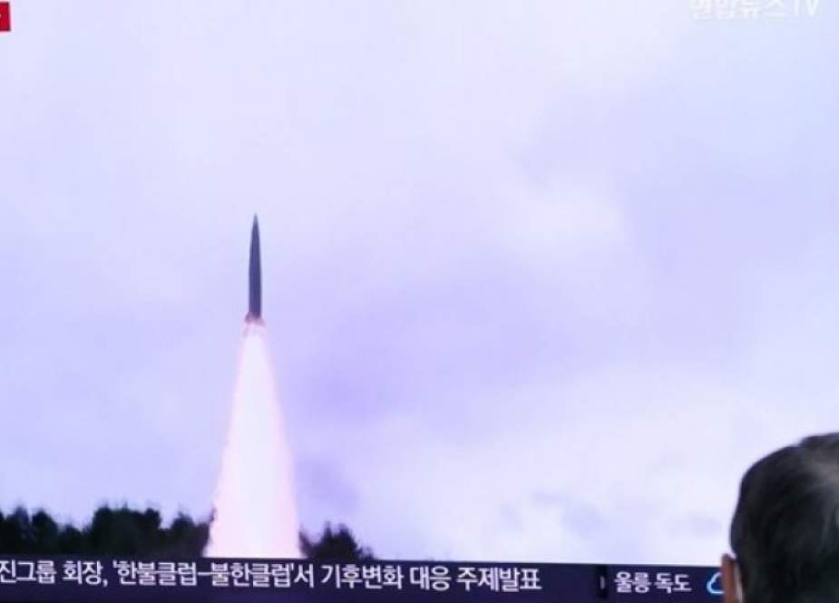 كوريا الشمالية تختبر صاروخا باليستيا جديدا