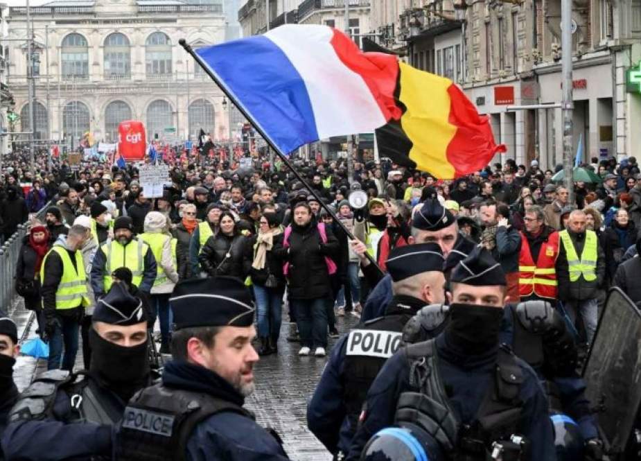 الشرطة الفرنسية تحظر إقامة الاحتجاجات مقابل البرلمان
