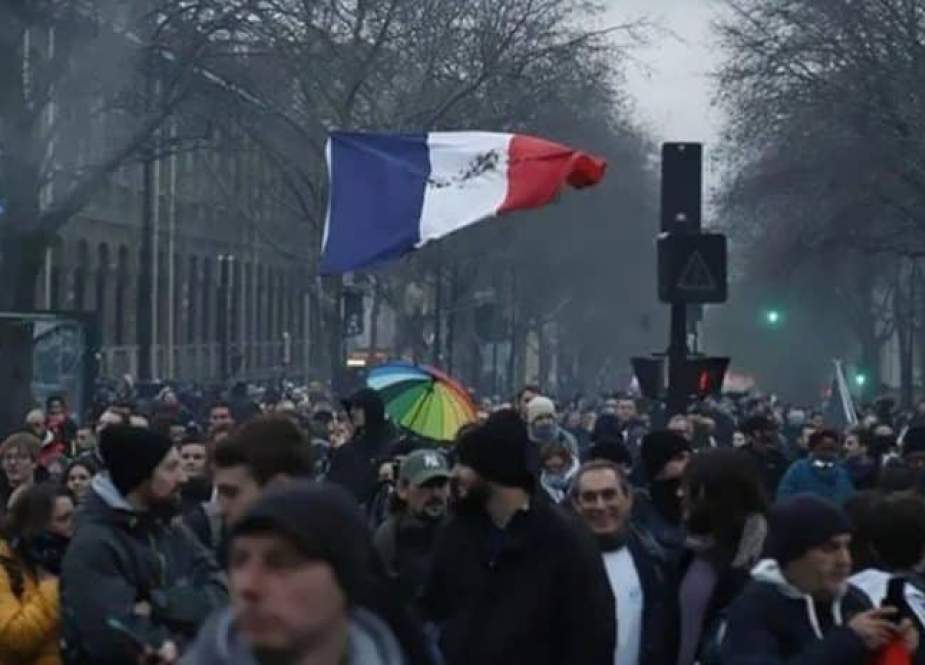 مظاهرات غاضبة غير مسبوقة بفرنسا
