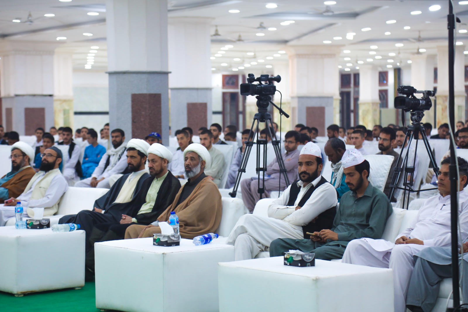 لاہور، جامعہ عروۃ الوثقیٰ میں یوم پاکستان پر ’’وطن کی فکر کر ناداں‘‘ کانفرنس کے مناظر