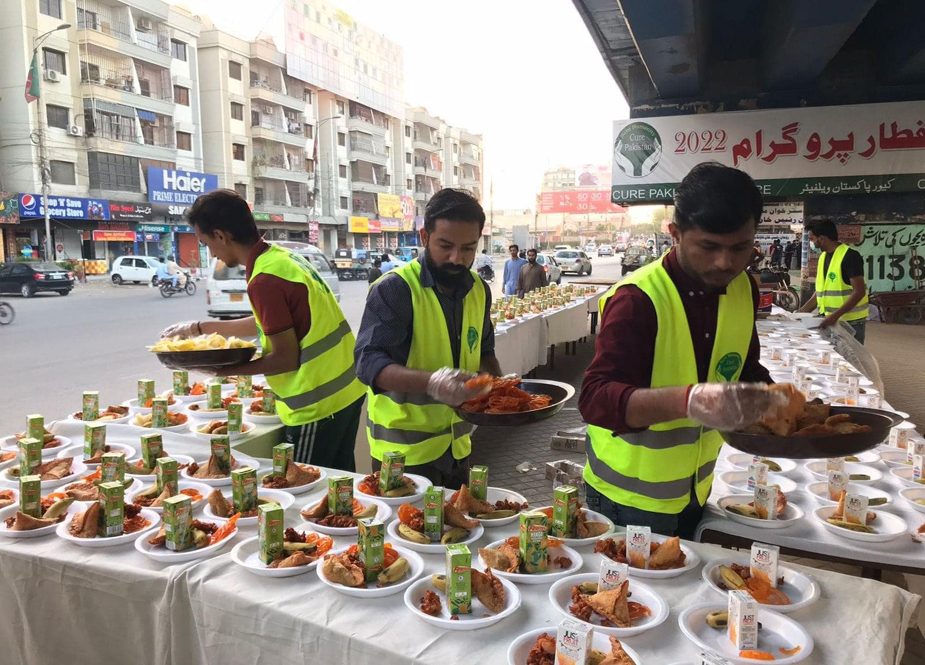 کیور پاکستان ویلفیئر کے تحت کراچی میں افطار دسترخوان کا انعقاد