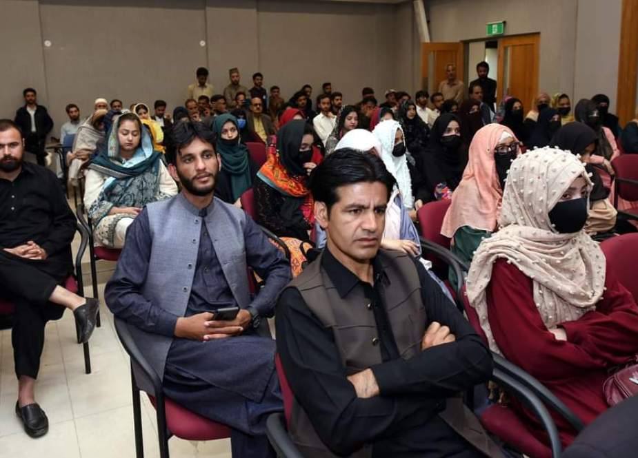 جامعہ کشمیر میں پروفیسر عامر فاروق کی یاد میں تعزیتی ریفرنس