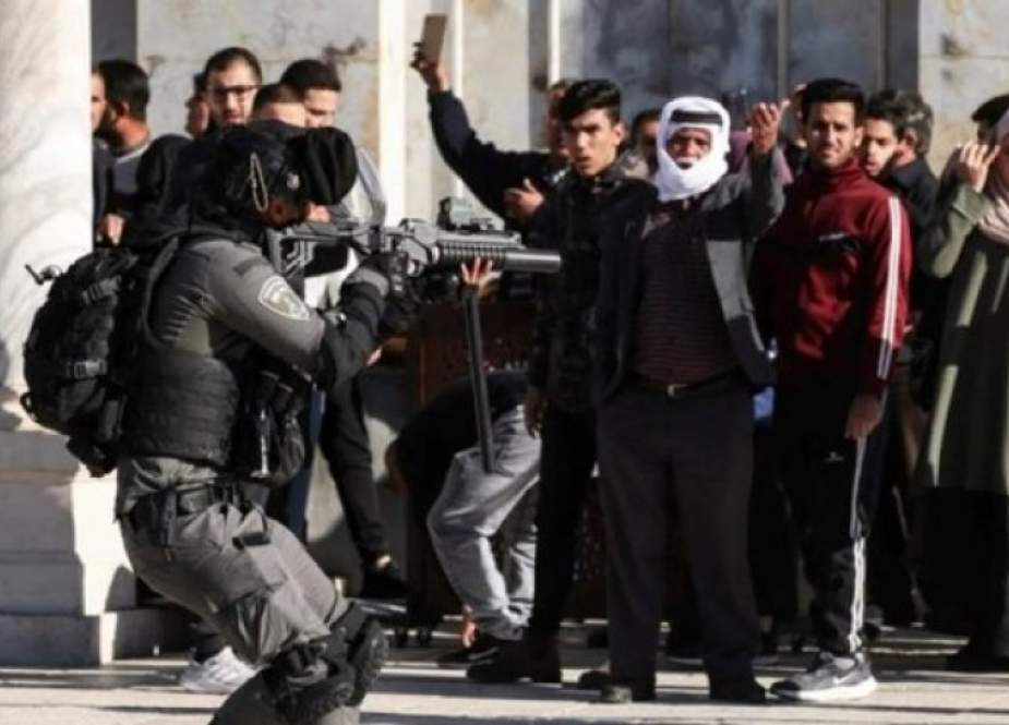 حماس: الاعتداء على المعتكفين والمصلين في الأقصى جريمة تنذر باشتعال المنطقة