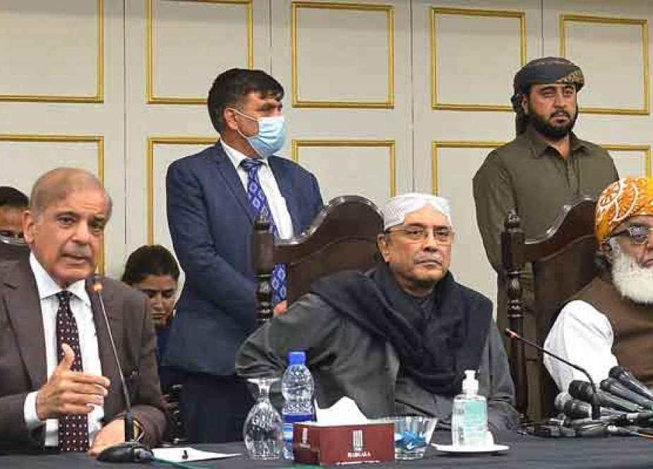 انتخابات التوا معاملہ، نواز شریف کا 3 رکنی بینچ کے بائیکاٹ کا مشورہ