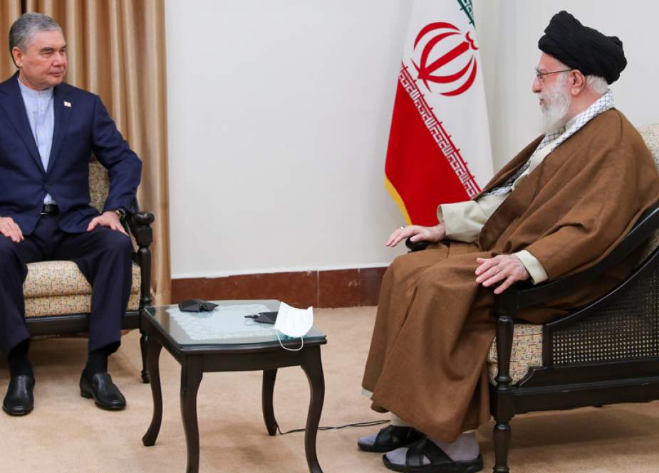 Ayatollah Khamenei: Iran Bertekad untuk Menyelesaikan Koridor Transit Utama