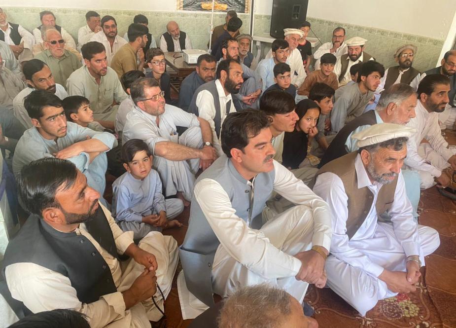 مدرسہ رہبر معظم پاراچنار میں امام خمینی کی 34ویں برسی