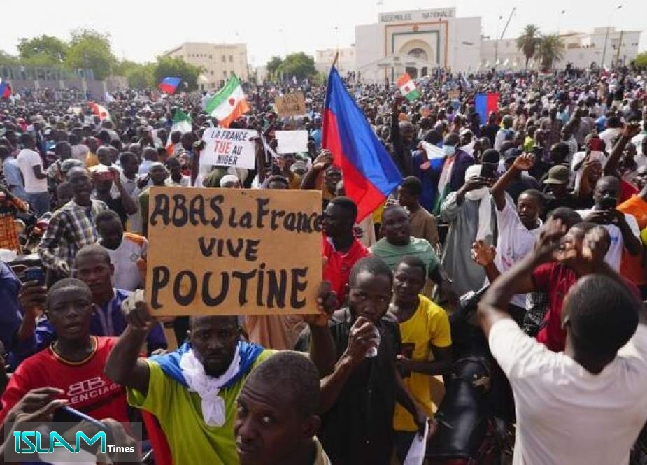 Niger Fransaya uran və qızıl ixracını qadağan etdi