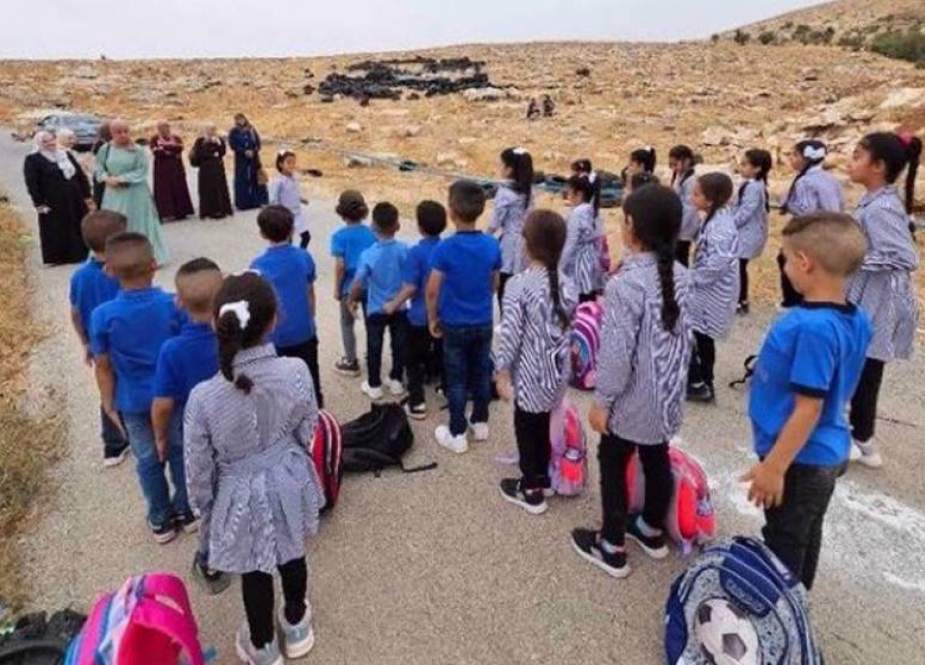 Siswa Palestina Mulai Sekolah Di Udara Terbuka Karena Penghancuran ...