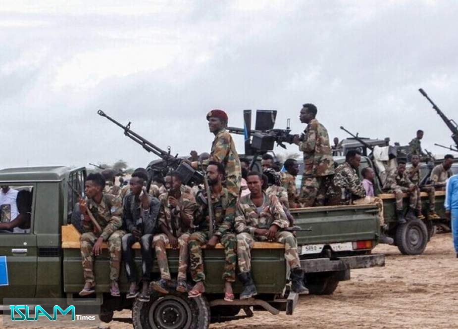 رئيس الصومال يؤكد عزم بلاده "على ملاحقة الإرهاب شبرا بشبر"