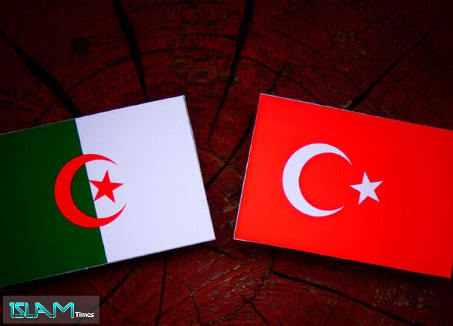 وزير الخارجية الجزائري يتوجه إلى تركيا في إطار تعزيز التعاون الثنائي