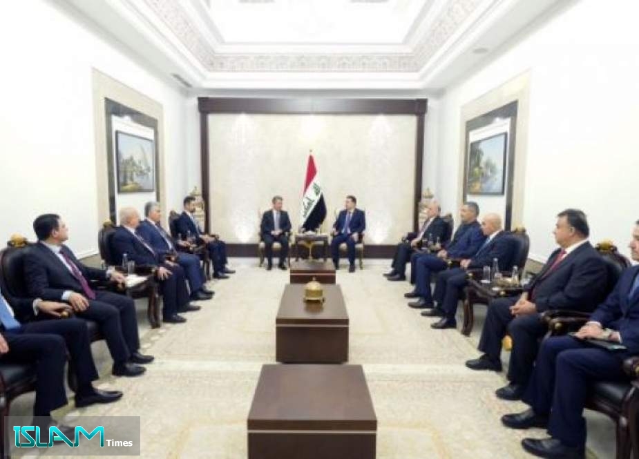 رئيس الوزراء العراقي يستقبل بارزاني وطالباني