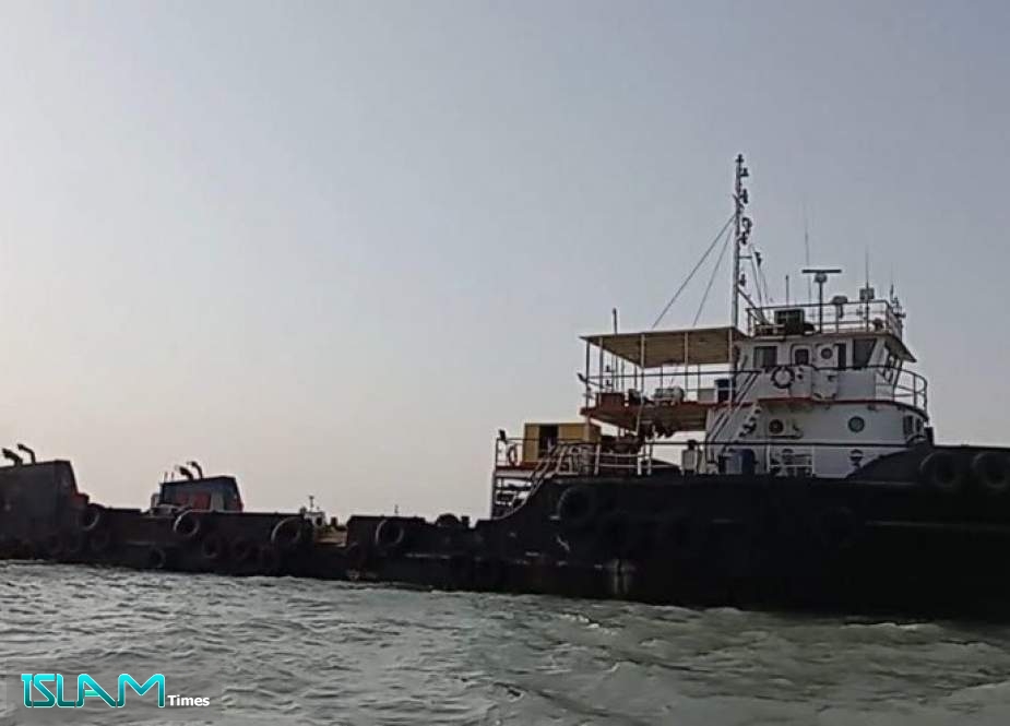 حرس الثورة يحتجز سفينتين تحملان 1.5 مليون لتر من الوقود المهرب في الخليج الفارسي
