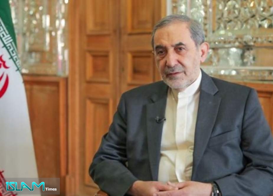 ولايتي: مزاعم الإمارات بشأن الجزر الايرانية الثلاث تزعزع أمن المنطقة