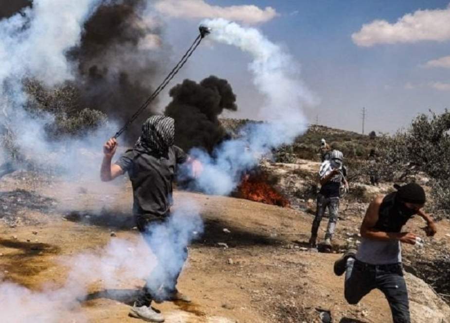 إصابات بقمع الإحتلال متظاهرين في الضفة وغزة