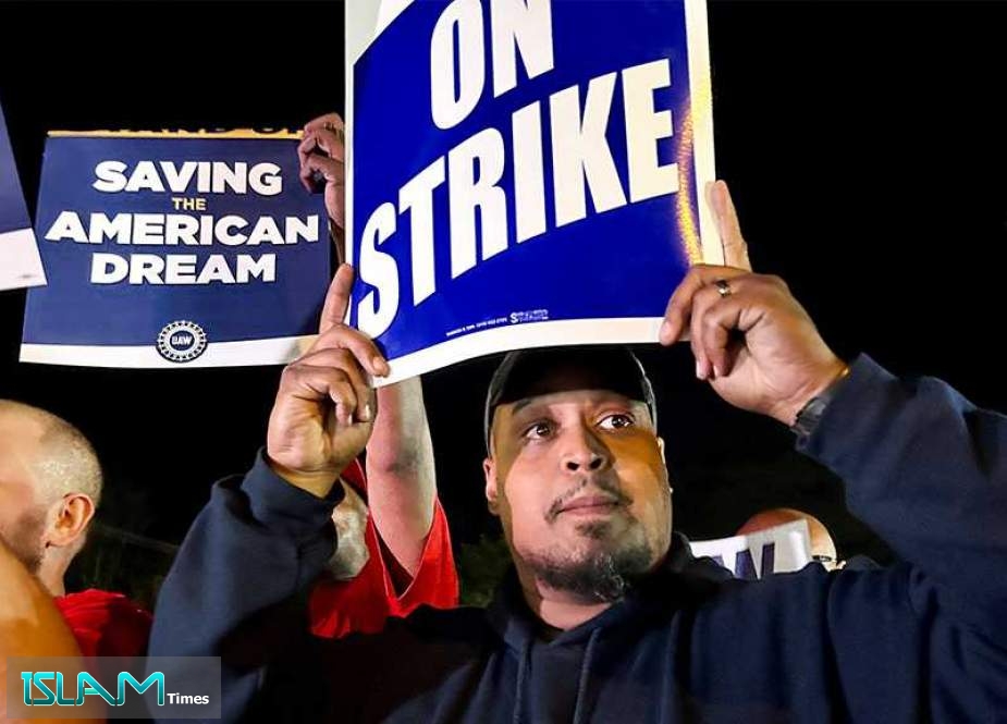 US Autoworkers Launch Historic Strike