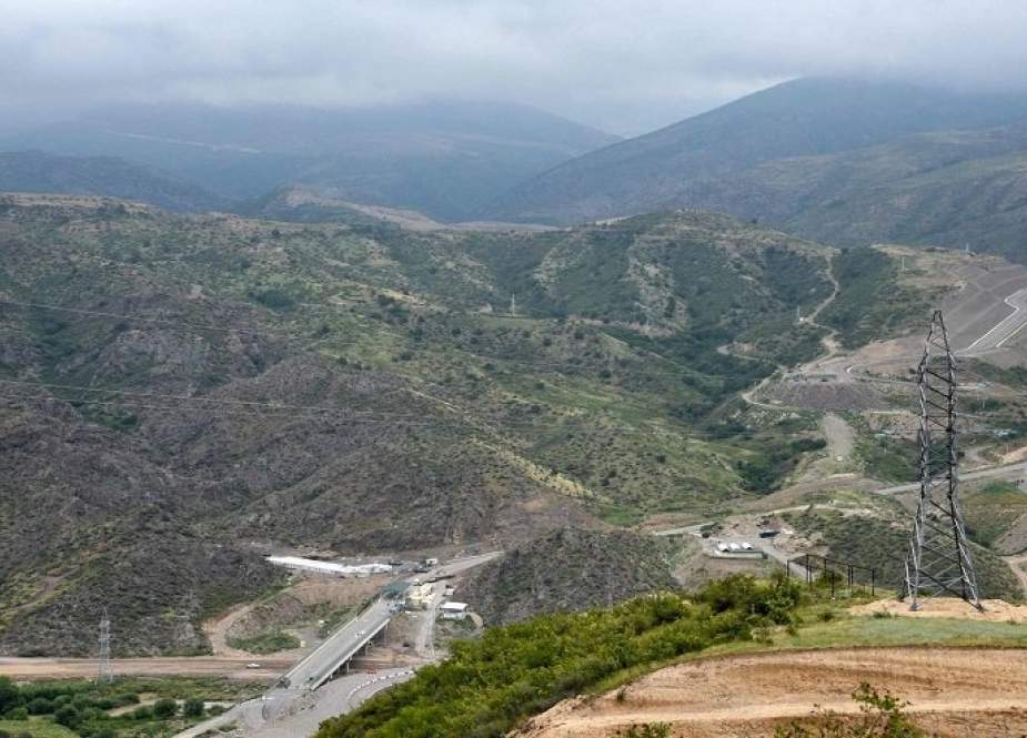 أرمينيا تتهم أذربيجان بإطلاق النار على طول الحدود