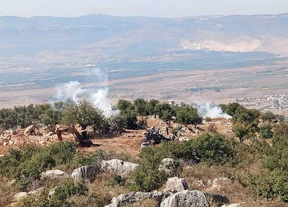 Pasukan “Israel” Kabur Saat Tentara Lebanon Membalas Lemparkan Bom Asap IOF 