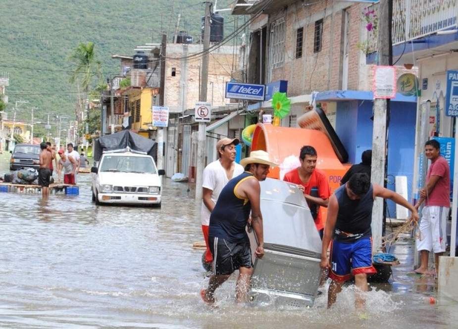مصرع 7 أشخاص وفقدان 9 إثر فيضان نهر في المكسيك