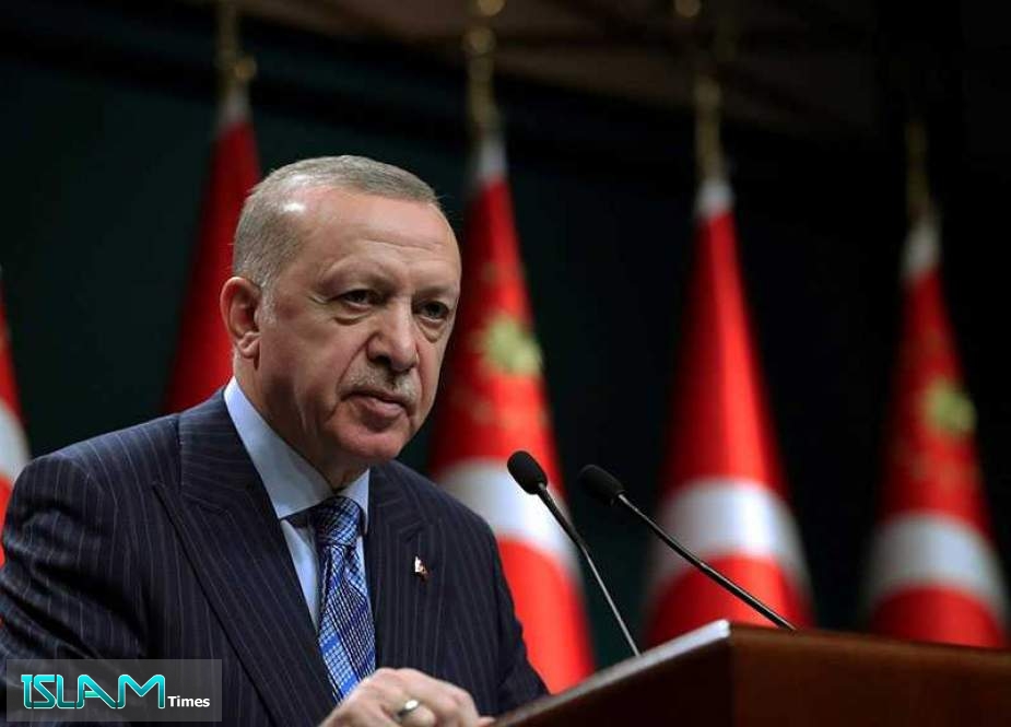 Erdogan: Turkey Expects Nothing from EU